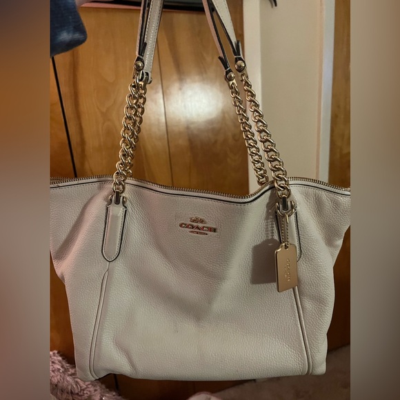 Coach Ava chain tote lovingly used - Picture 9 of 10